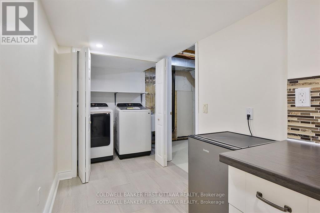 Photo 34 of 107 Columbia Avenue, Ottawa ON