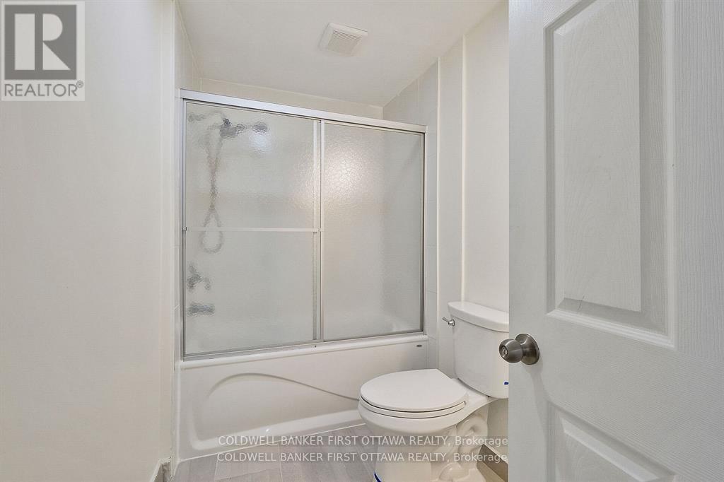 Photo 32 of 107 Columbia Avenue, Ottawa ON
