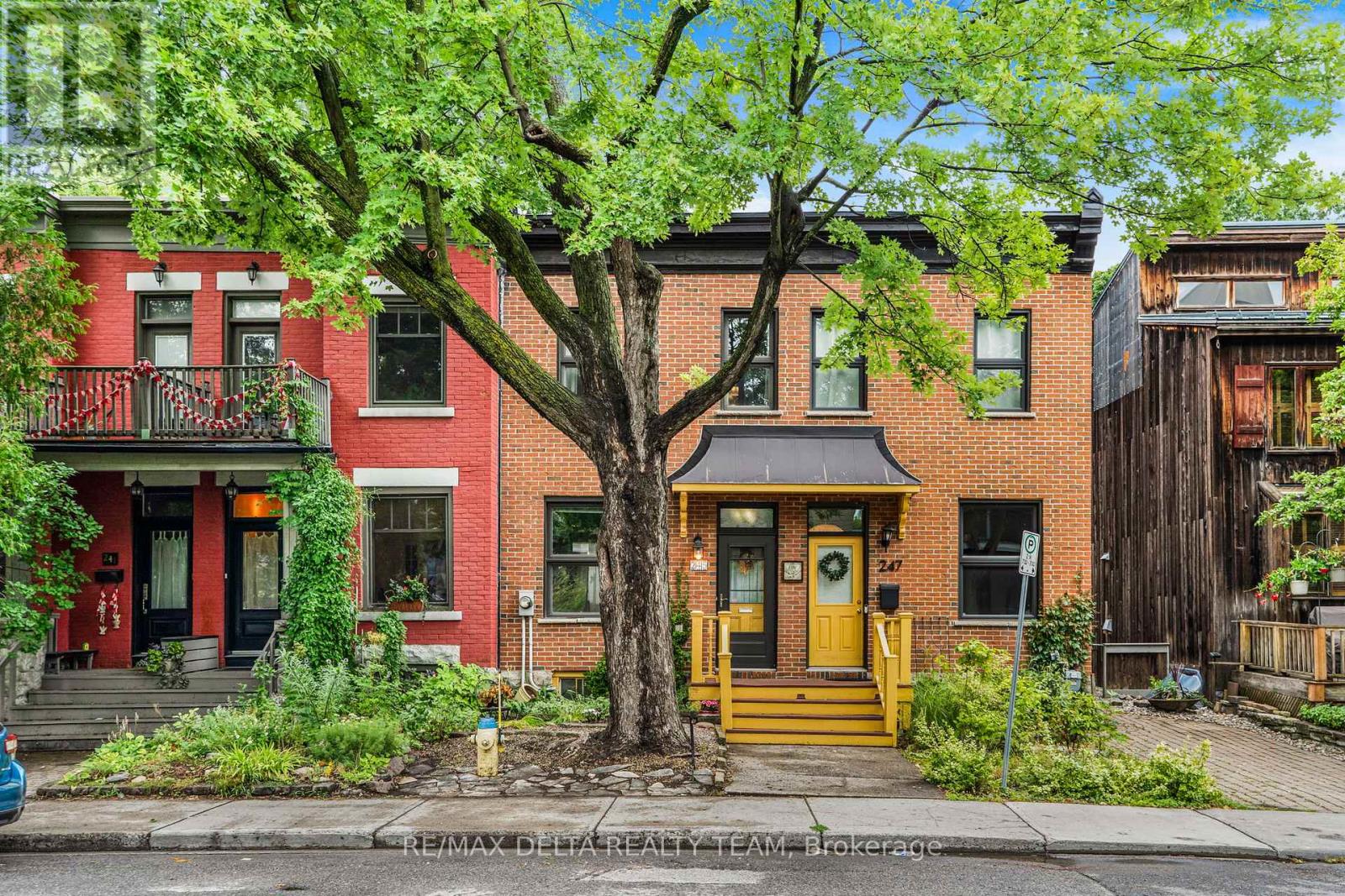 245 York Street
