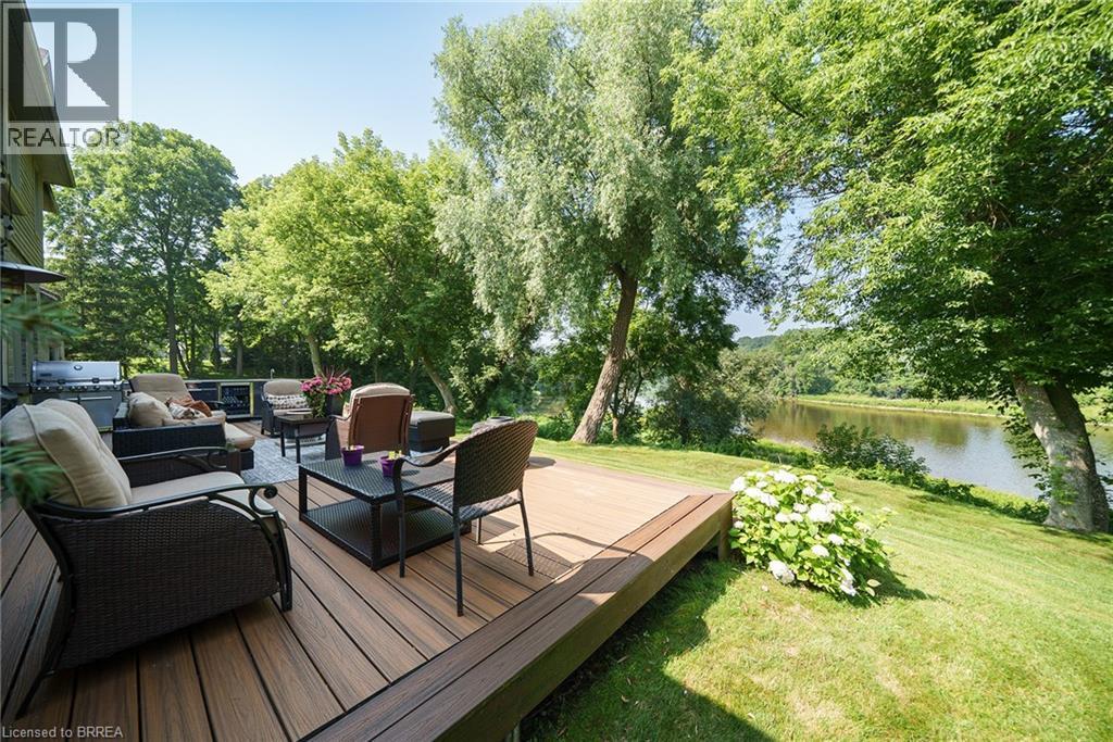 Photo 12 of 158 Willow Street Unit 2, Paris ON