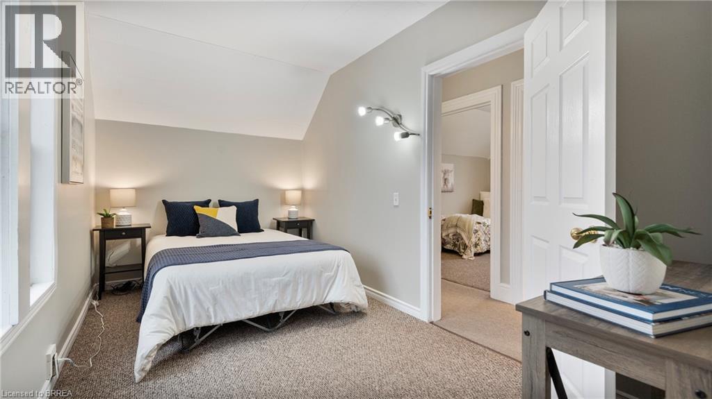 Photo 16 of 63 Walter Street, Brantford ON