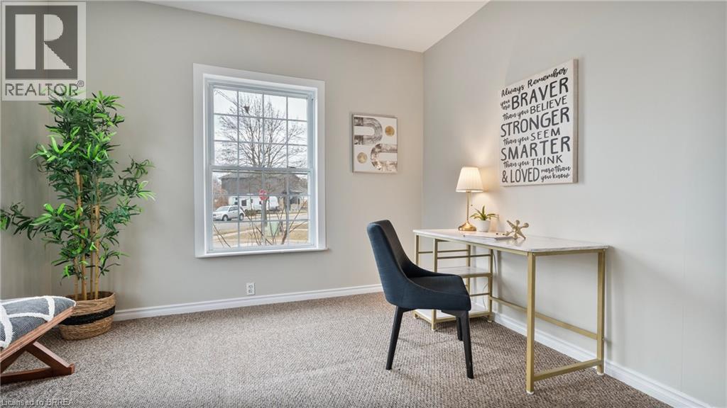 Photo 4 of 63 Walter Street, Brantford ON