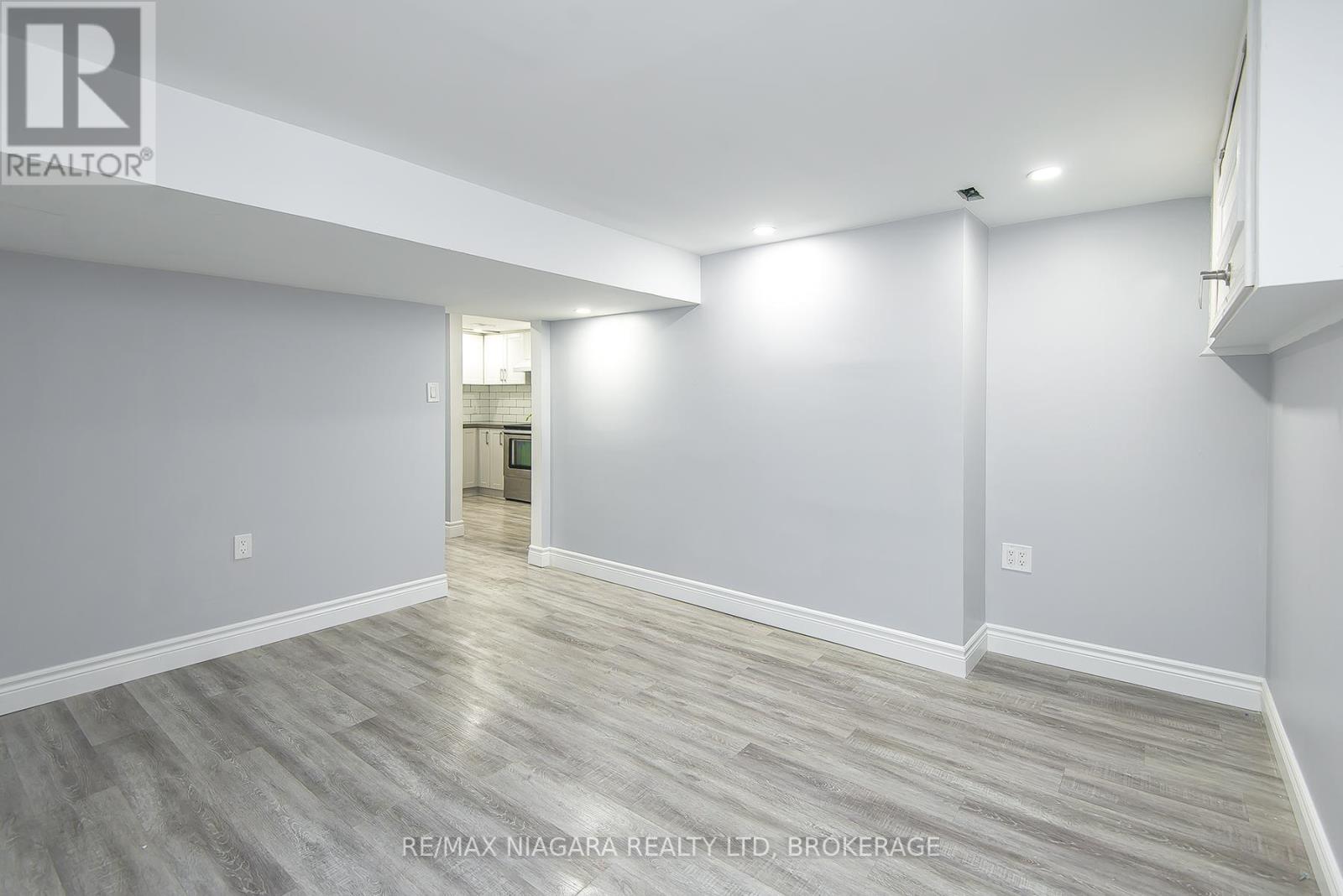 Photo 29 of 4607 Nelson Crescent, Niagara Falls ON