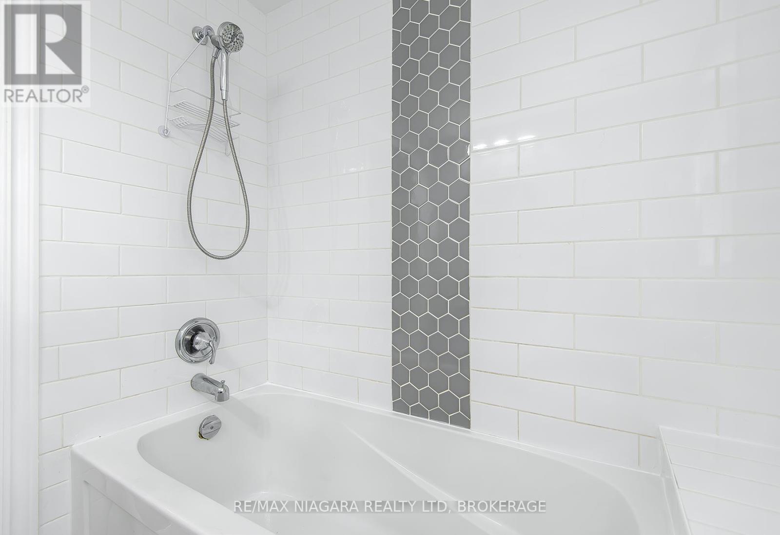 Photo 27 of 4607 Nelson Crescent, Niagara Falls ON