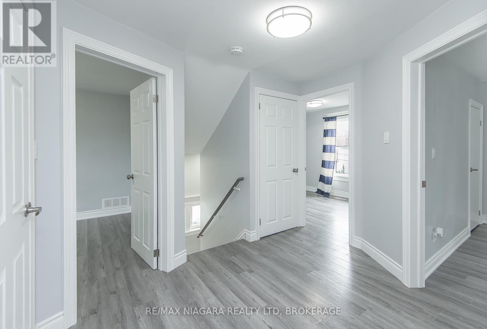 Photo 18 of 4607 Nelson Crescent, Niagara Falls ON