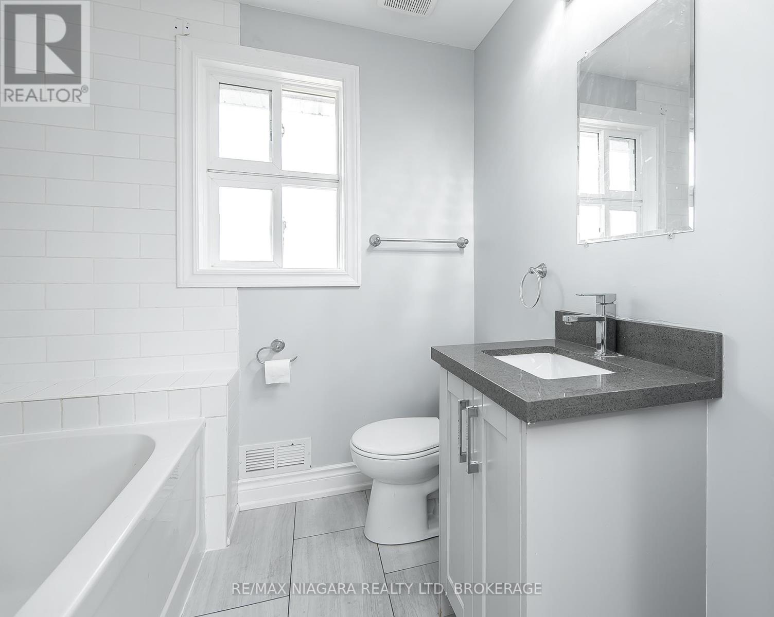 Photo 26 of 4607 Nelson Crescent, Niagara Falls ON