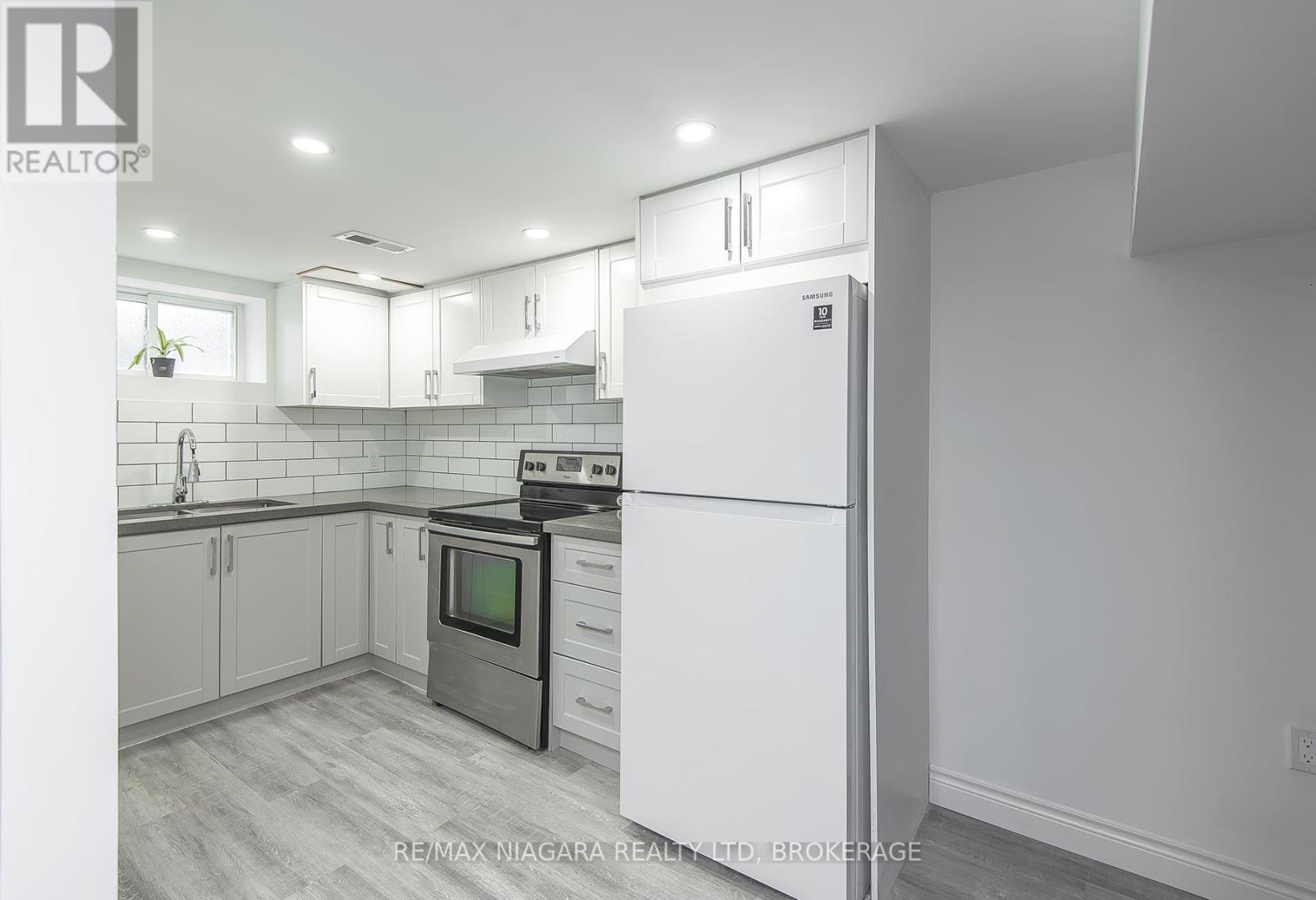 Photo 34 of 4607 Nelson Crescent, Niagara Falls ON