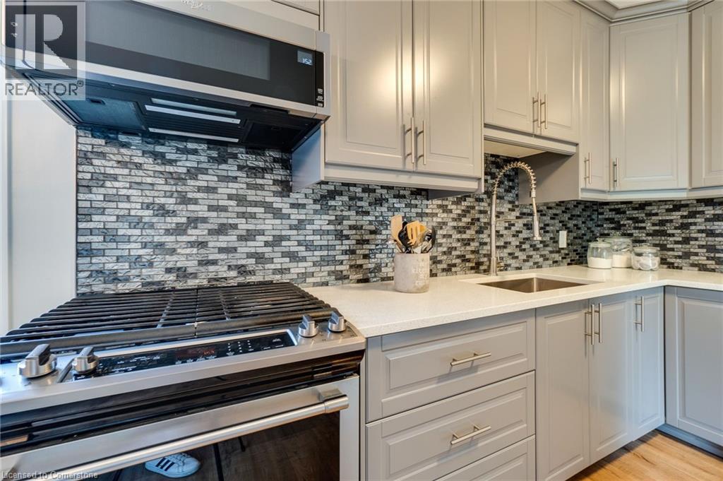 Photo 19 of 17 Ronaldshay Avenue, Hamilton ON