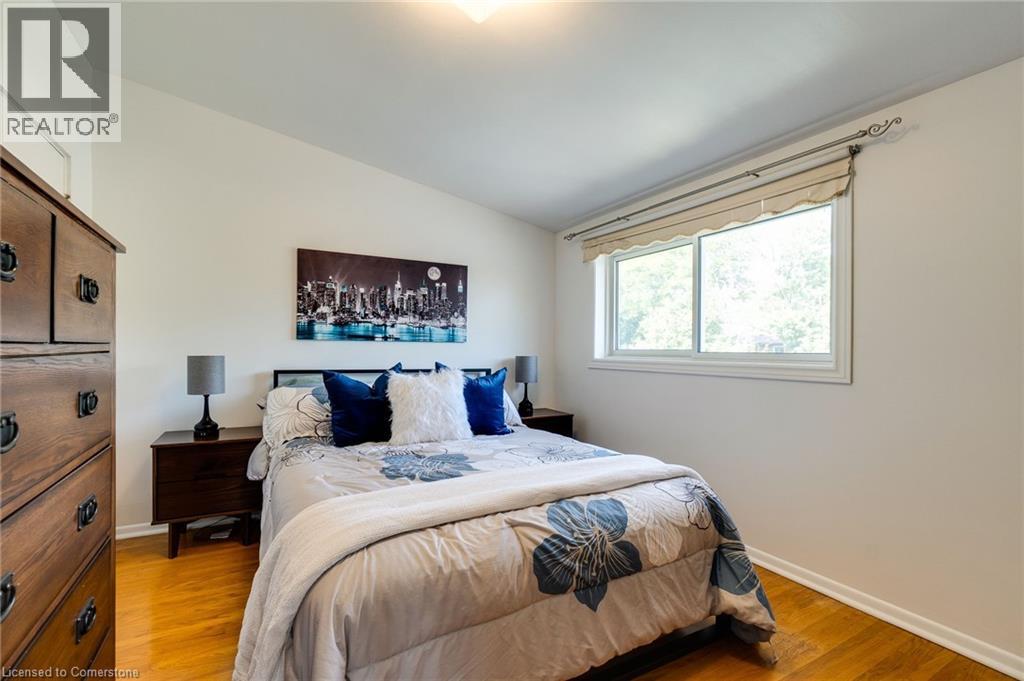 Photo 30 of 17 Ronaldshay Avenue, Hamilton ON