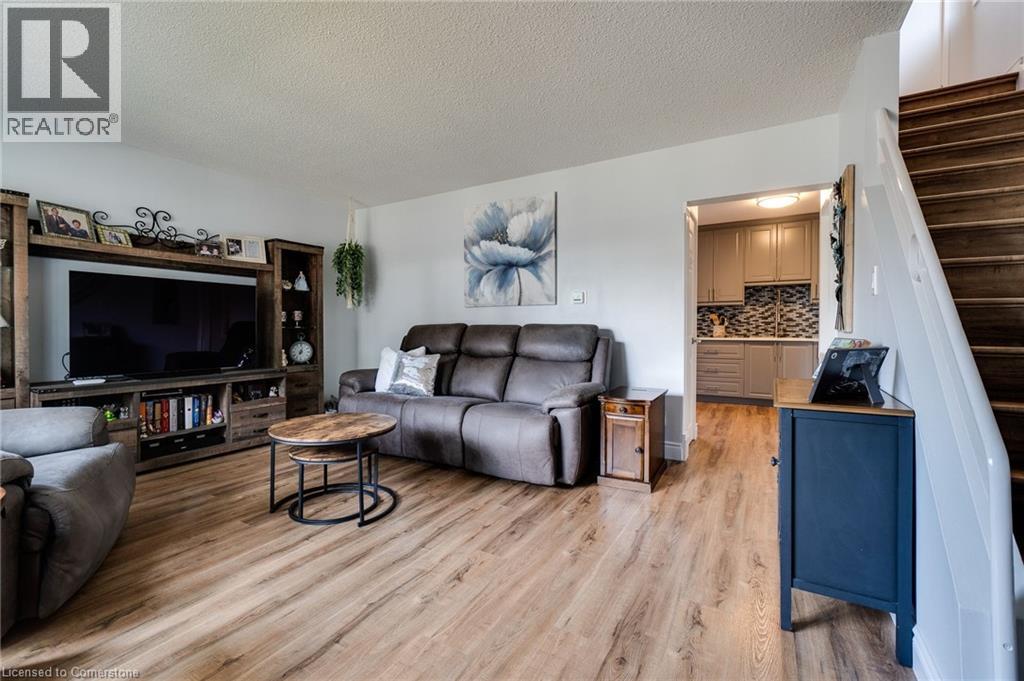 Photo 20 of 17 Ronaldshay Avenue, Hamilton ON