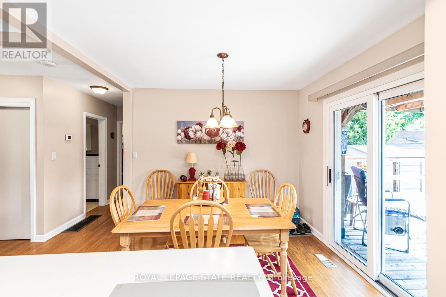 Photo 10 of 321 East 15th Street, Hamilton ON