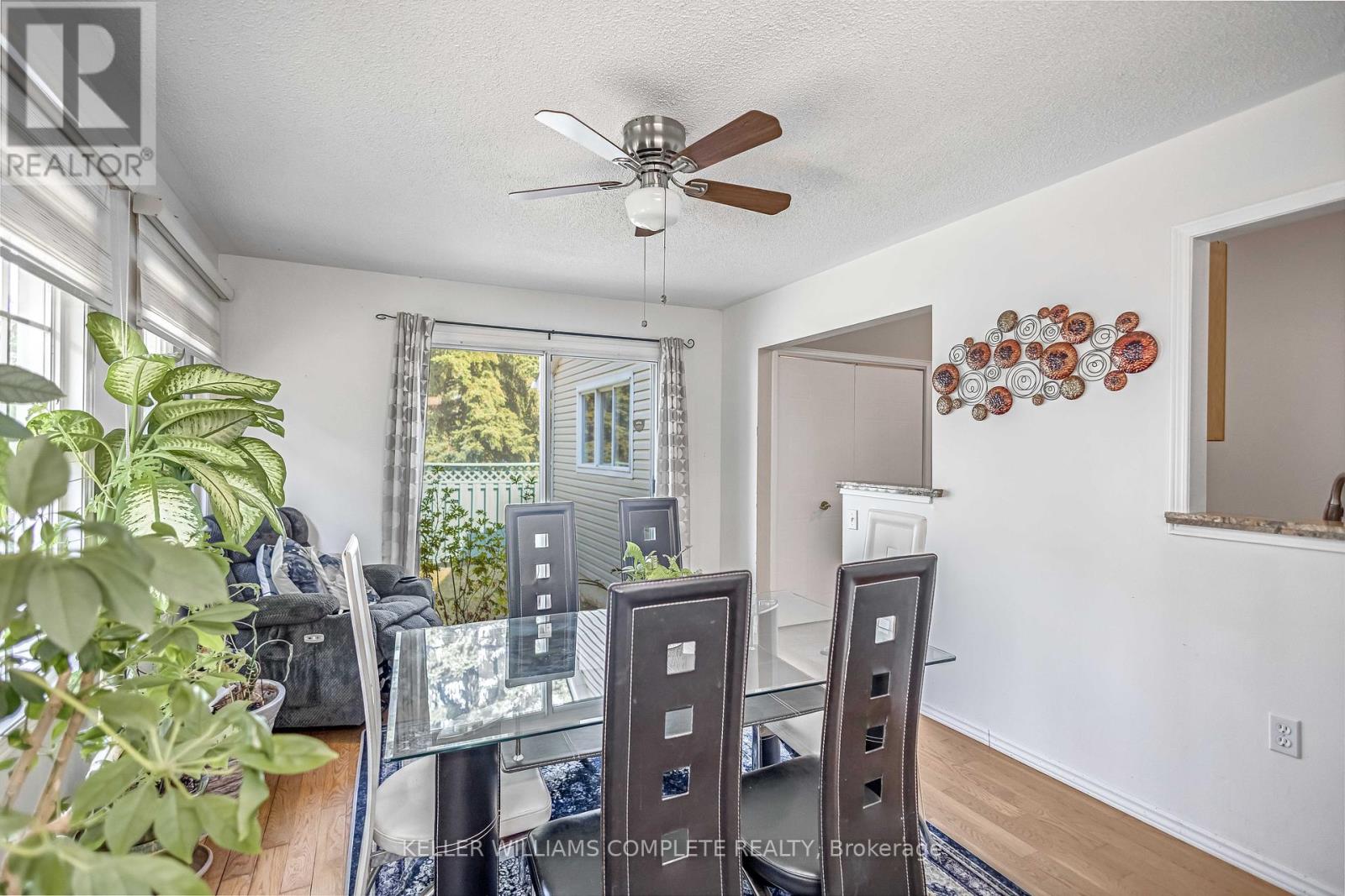 Photo 17 of 375 Silverbirch Boulevard, Hamilton ON