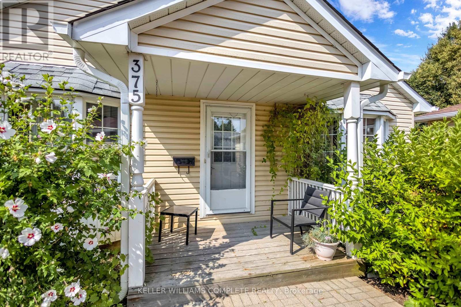 Photo 2 of 375 Silverbirch Boulevard, Hamilton ON