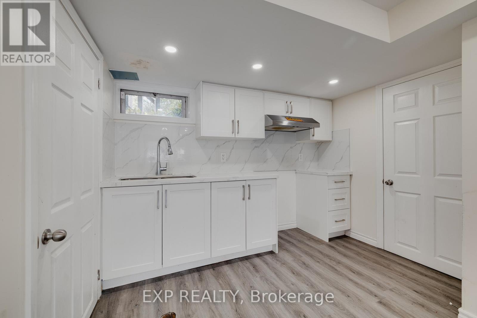 Photo 17 of 595 Pioneer Drive, Kitchener ON