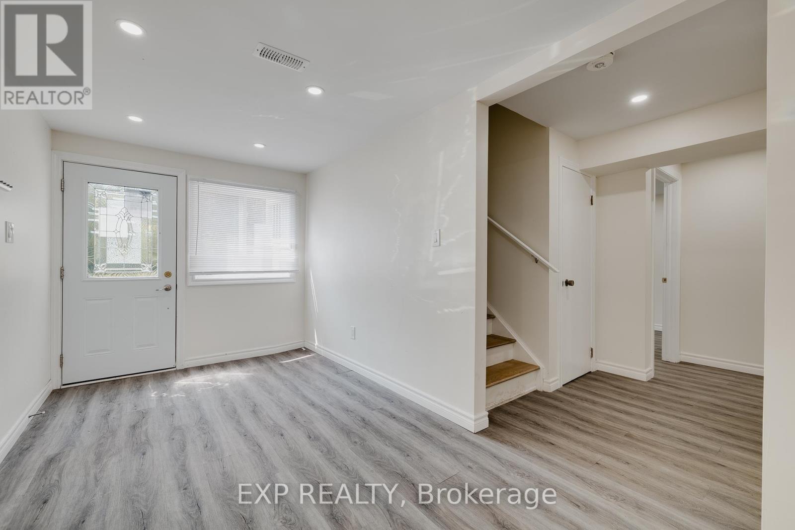 Photo 18 of 595 Pioneer Drive, Kitchener ON