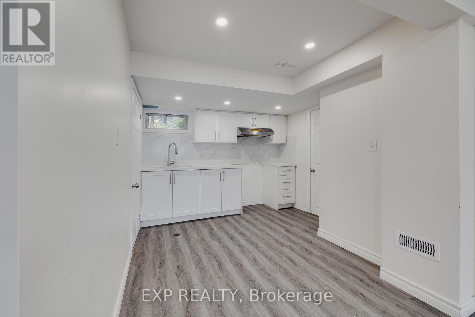 Photo 20 of 595 Pioneer Drive, Kitchener ON