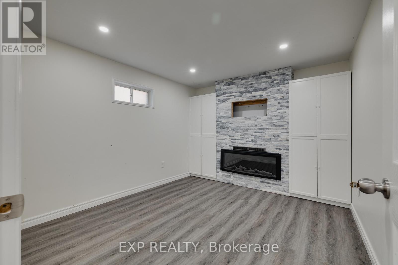 Photo 21 of 595 Pioneer Drive, Kitchener ON