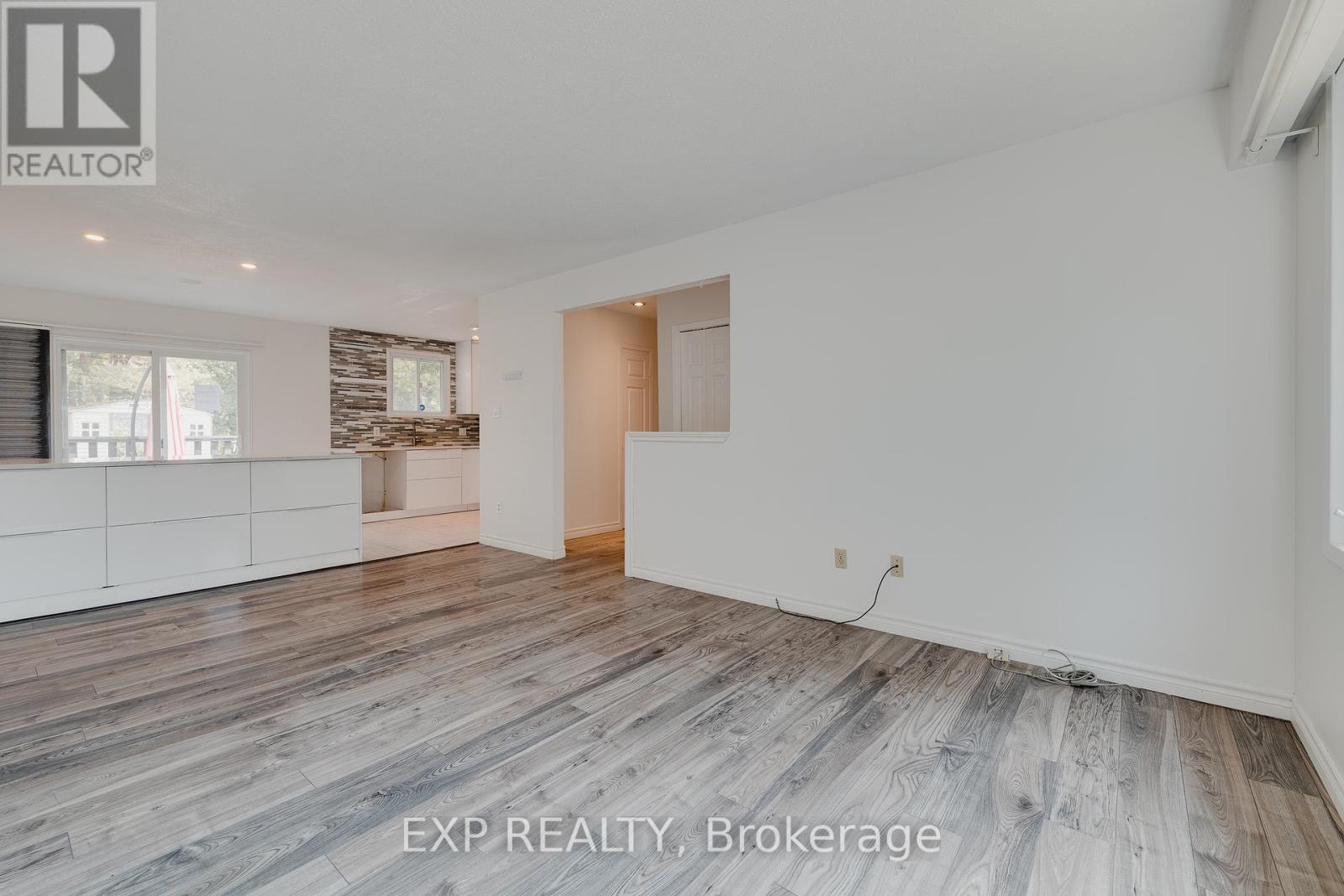 Photo 5 of 595 Pioneer Drive, Kitchener ON