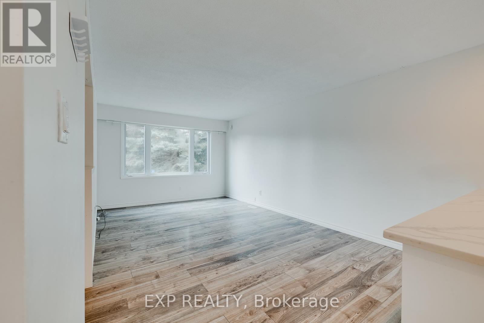 Photo 7 of 595 Pioneer Drive, Kitchener ON