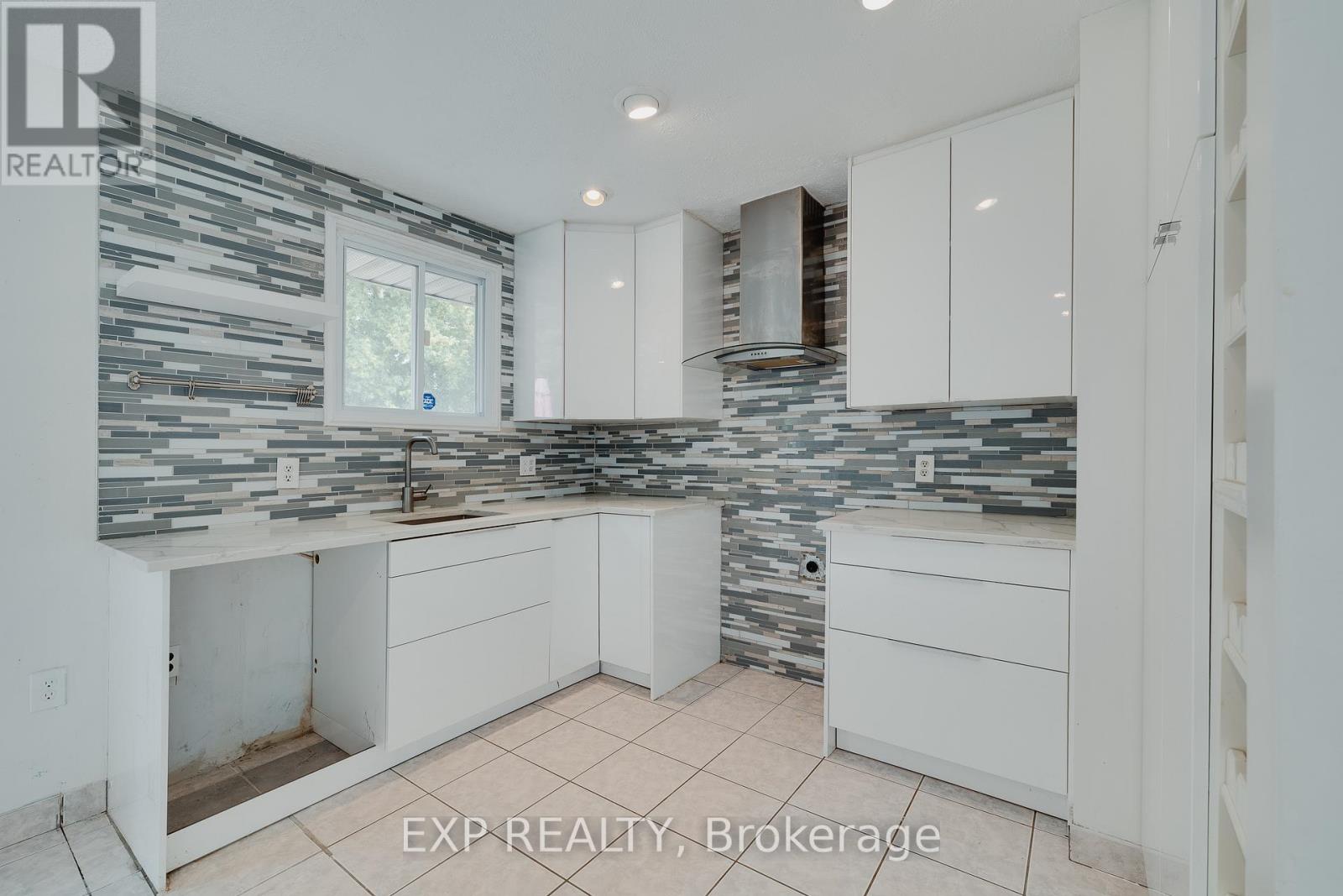 Photo 9 of 595 Pioneer Drive, Kitchener ON