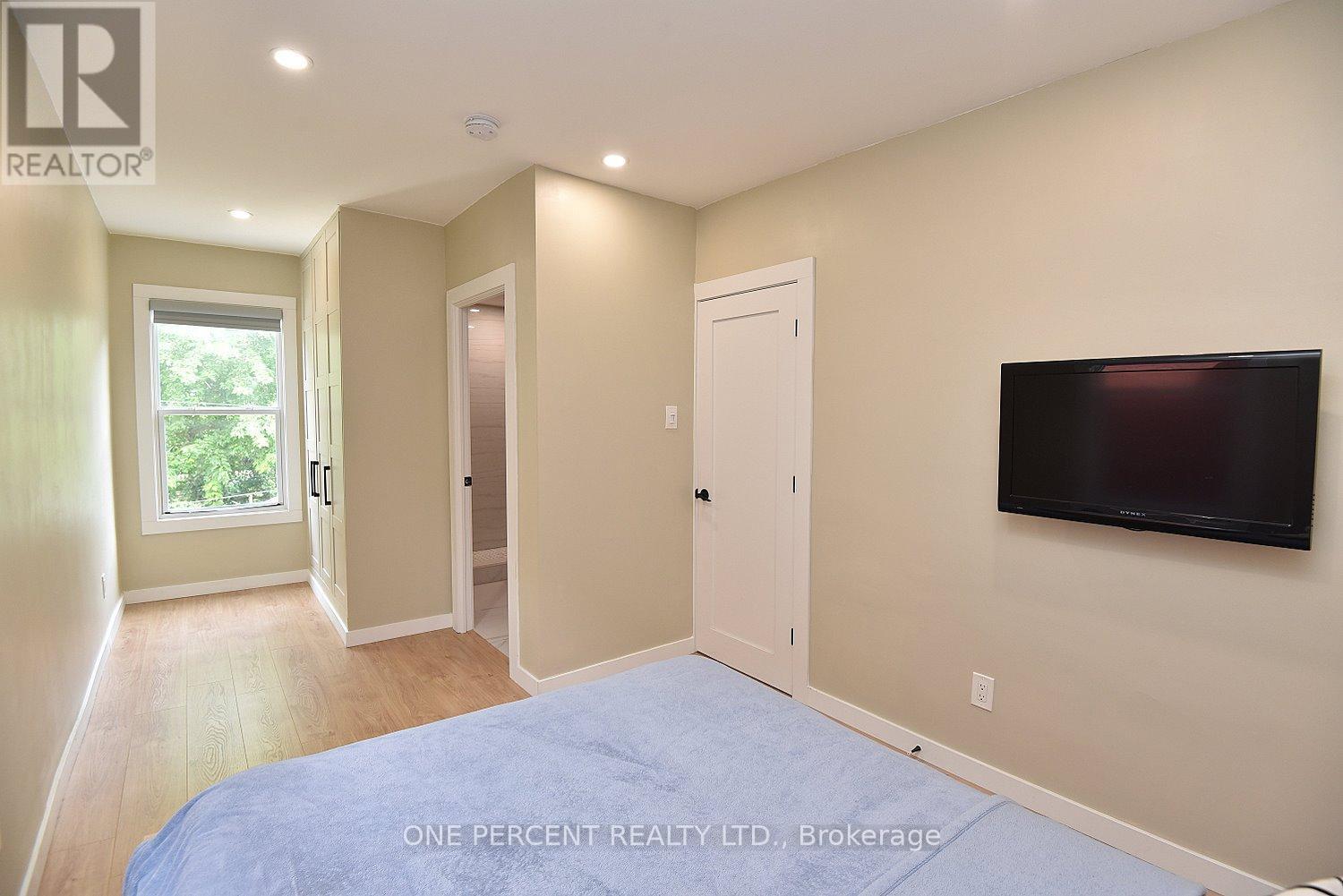 Photo 21 of 273 Robert Street, Hamilton ON
