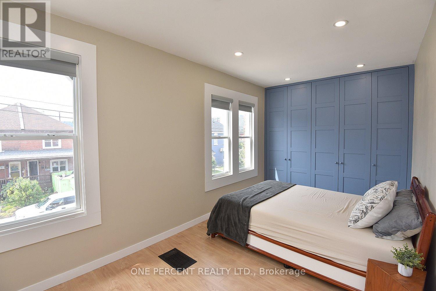 Photo 22 of 273 Robert Street, Hamilton ON