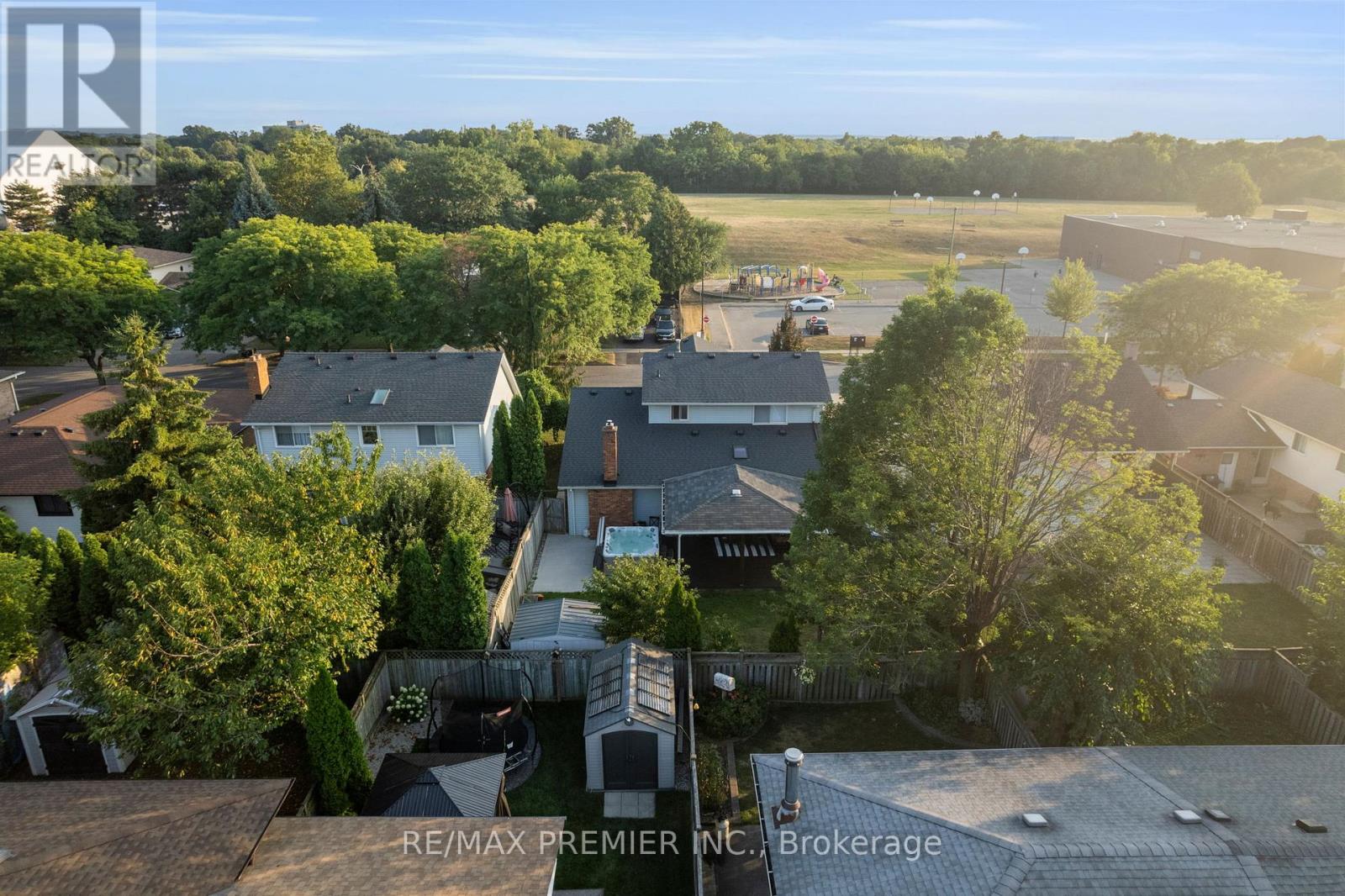 Photo 18 of 12 The Meadows, St Catharines ON