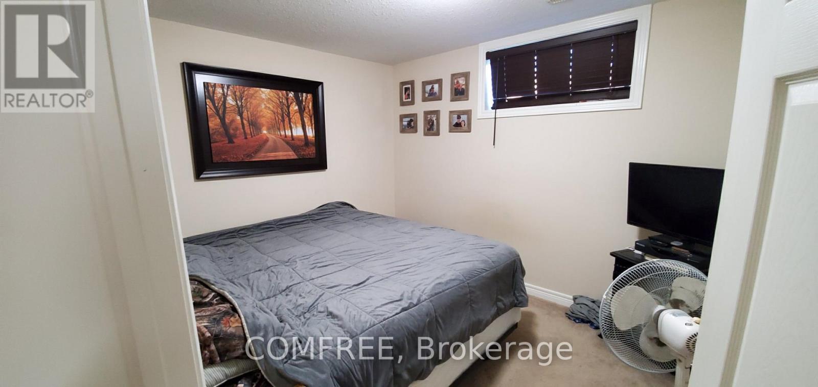 Photo 29 of 4012 Edward Street, Petrolia ON