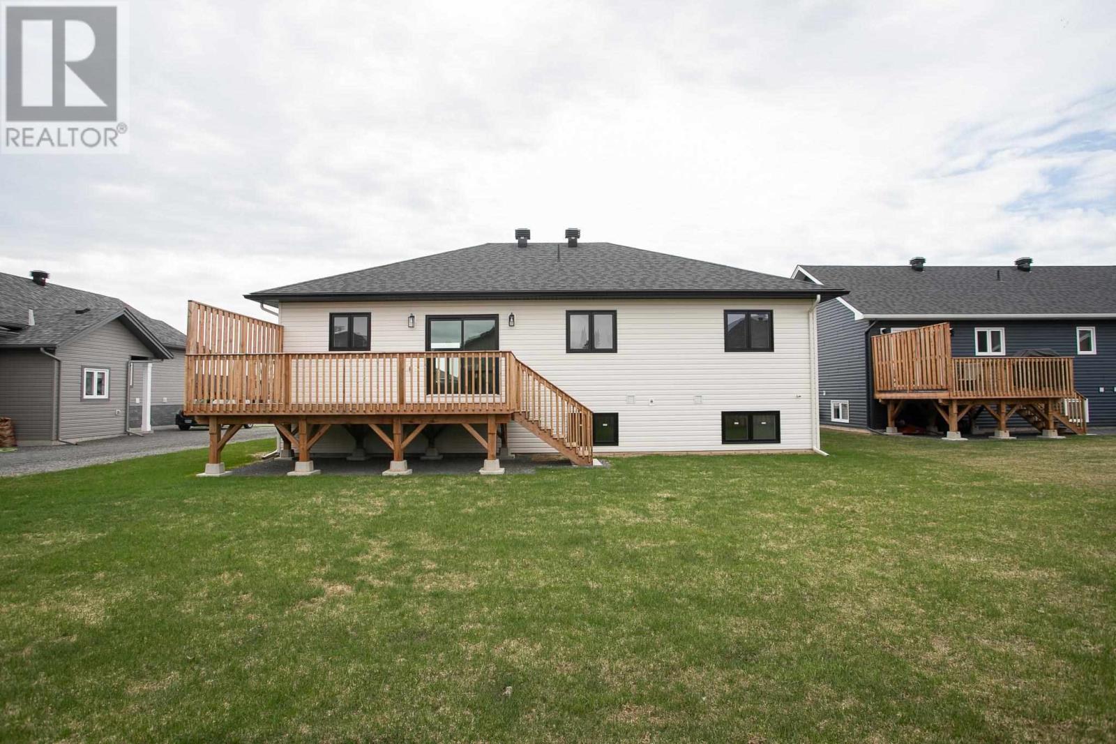 Photo 41 of 7 Noah Dr, Sault Ste Marie ON