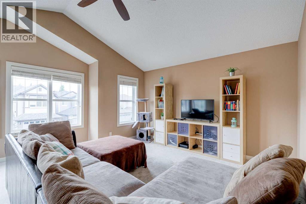 Single Family House for Sale in  Autumn Gardens SE Auburn Bay Calgary 