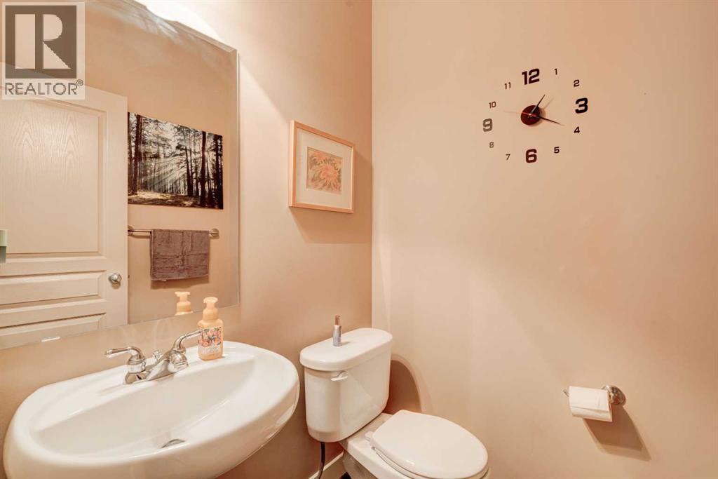 Single Family House for Sale in  Autumn Gardens SE Auburn Bay Calgary 