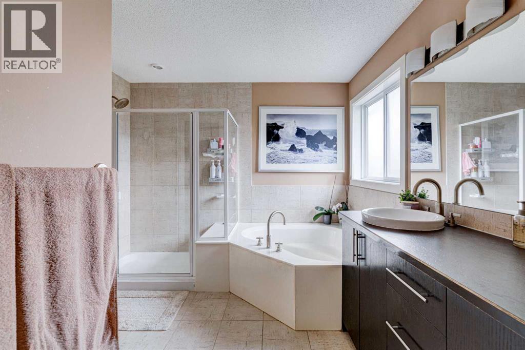 Single Family House for Sale in  Autumn Gardens SE Auburn Bay Calgary 