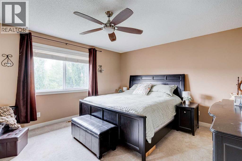Single Family House for Sale in  Autumn Gardens SE Auburn Bay Calgary 