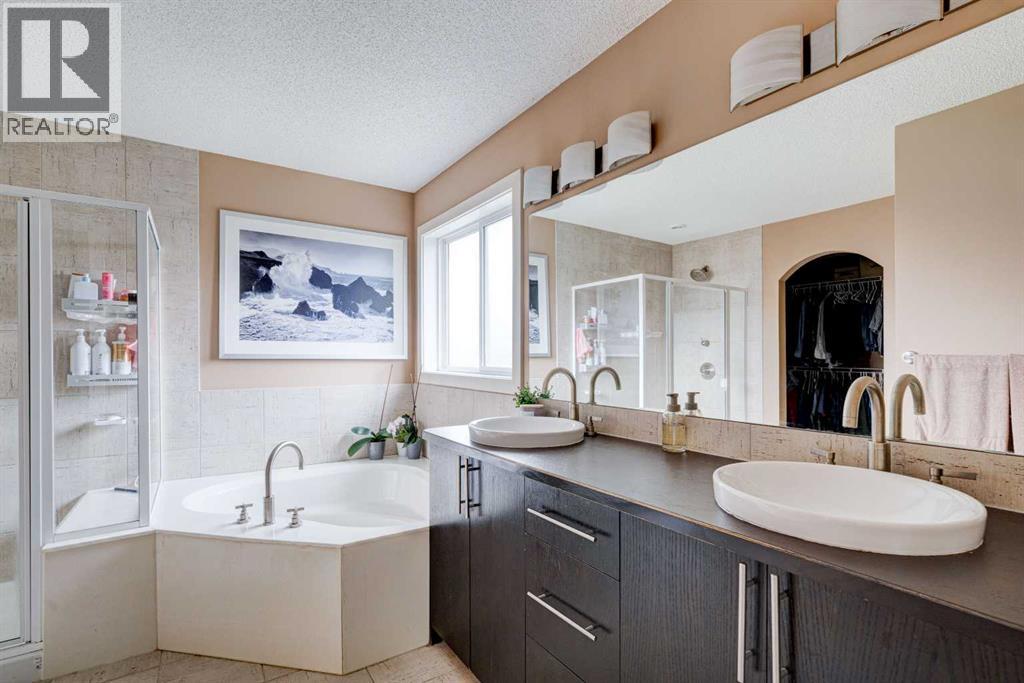 Single Family House for Sale in  Autumn Gardens SE Auburn Bay Calgary 