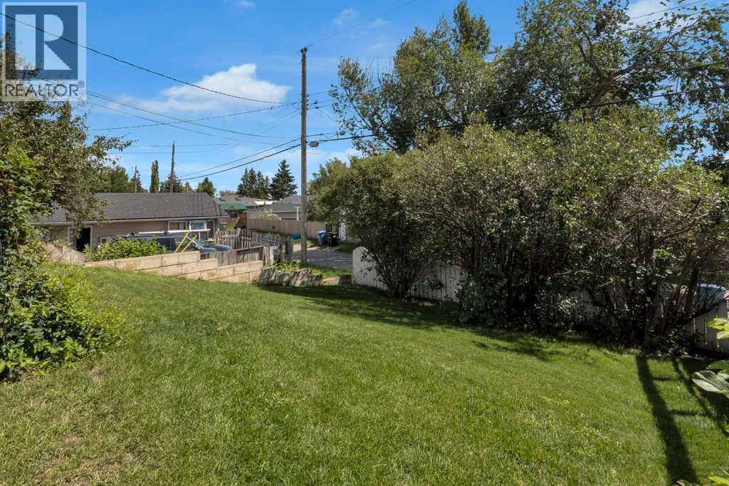 Single Family House Bungalow for Sale in  Norquay Drive NW North Haven Calgary 