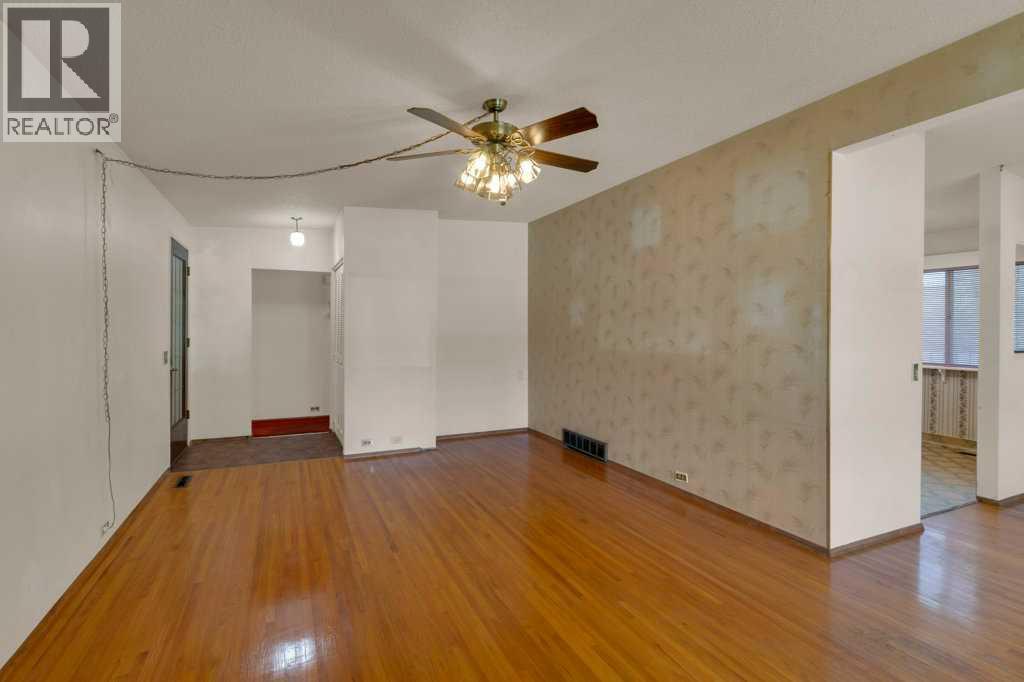 Single Family House Bungalow for Sale in  Norquay Drive NW North Haven Calgary 
