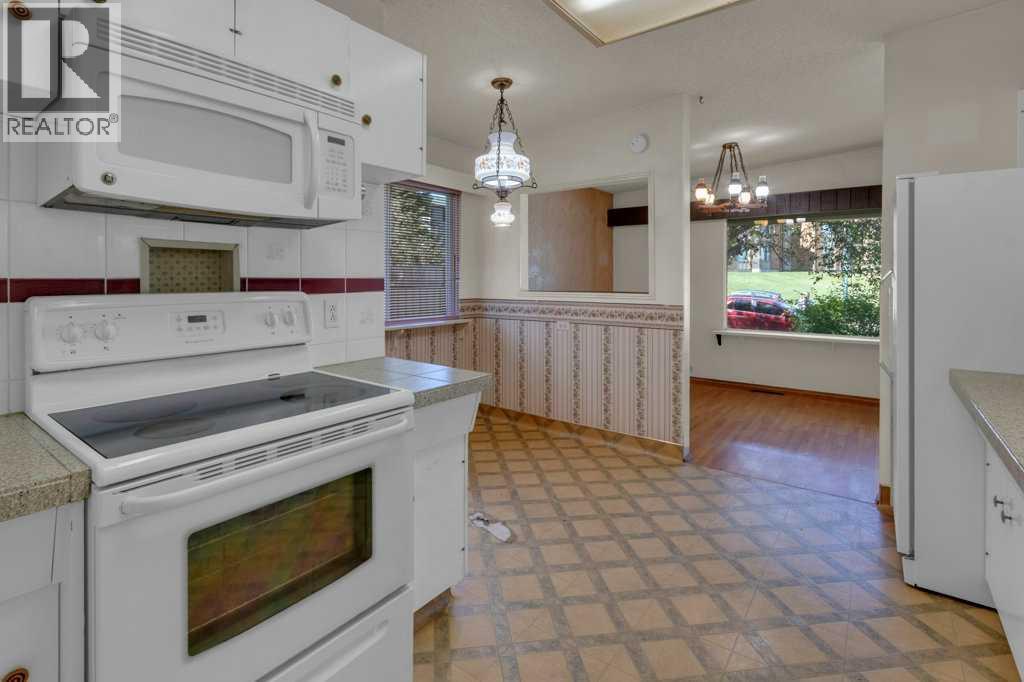 Single Family House Bungalow for Sale in  Norquay Drive NW North Haven Calgary 