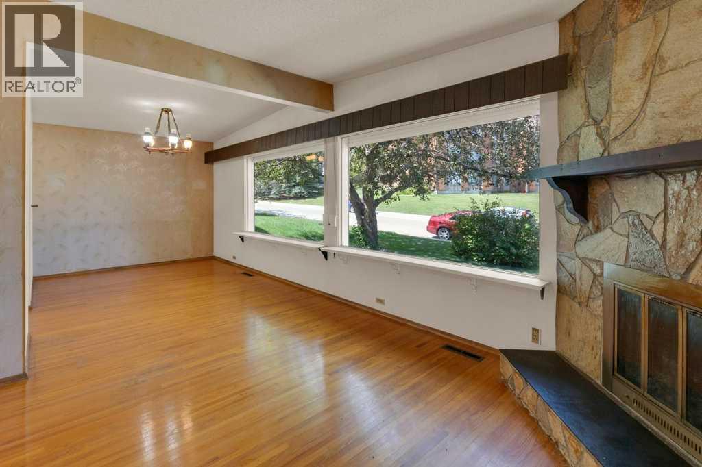 Single Family House Bungalow for Sale in  Norquay Drive NW North Haven Calgary 
