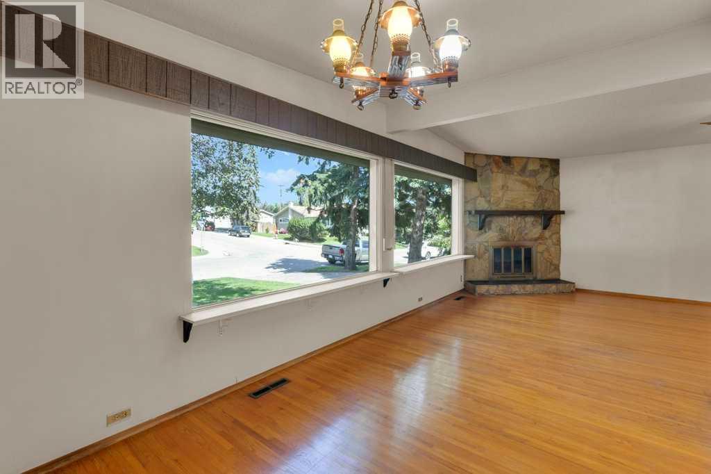 Single Family House Bungalow for Sale in  Norquay Drive NW North Haven Calgary 