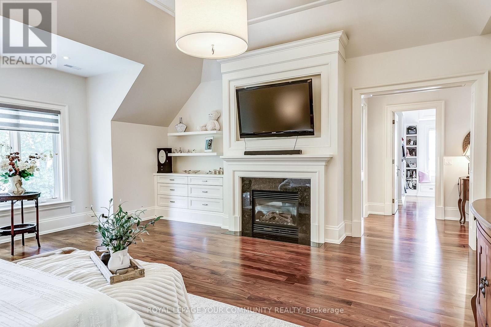 Photo 19 of 222 St Leonards Avenue, Toronto ON