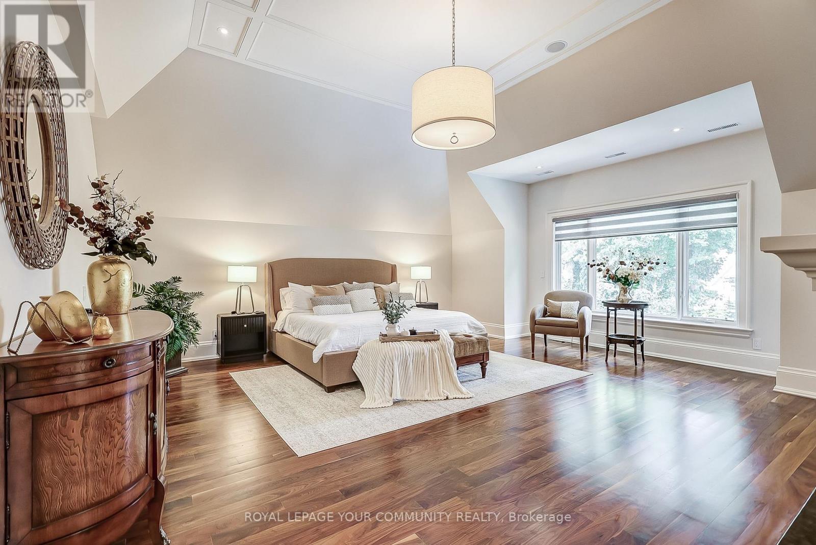 Photo 18 of 222 St Leonards Avenue, Toronto ON