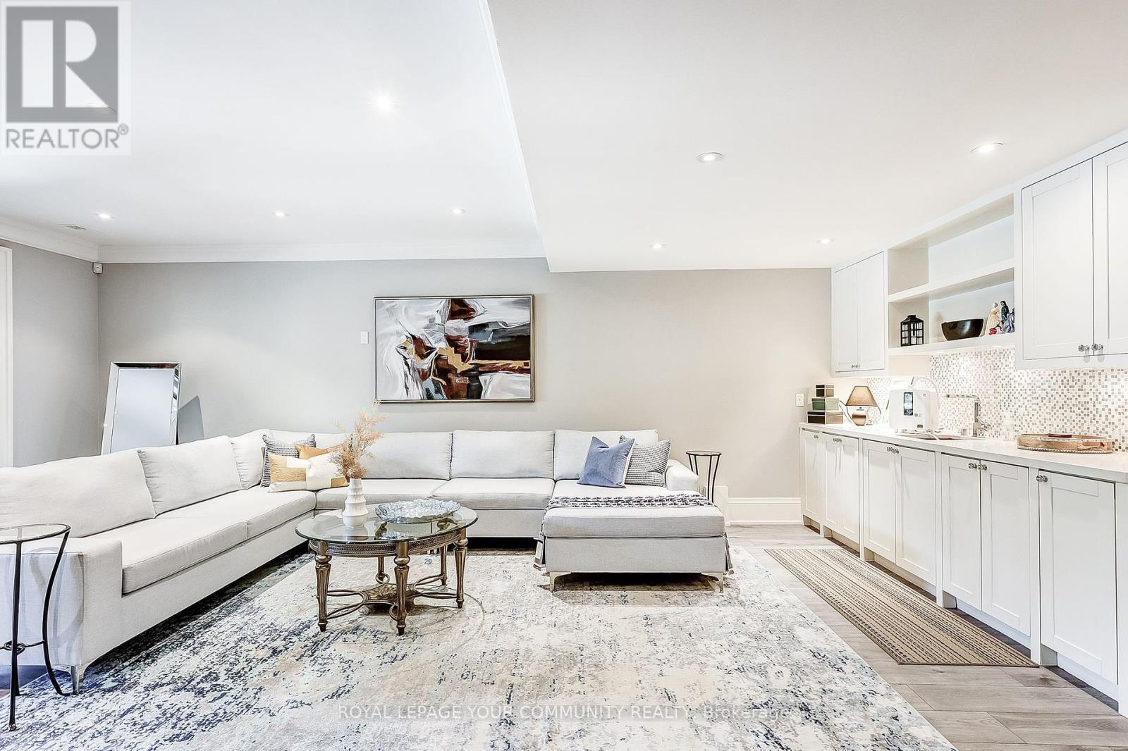 Photo 30 of 222 St Leonards Avenue, Toronto ON