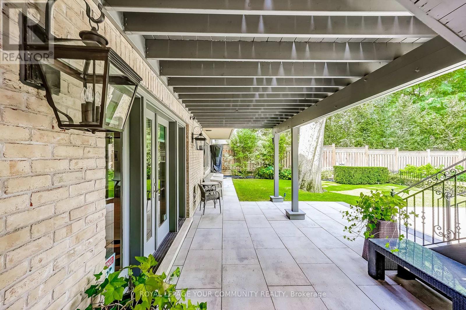 Photo 38 of 222 St Leonards Avenue, Toronto ON