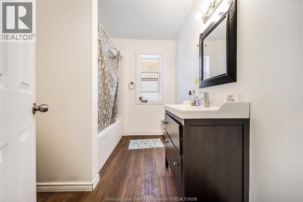 Photo 26 of 756 Brant Street, Windsor ON