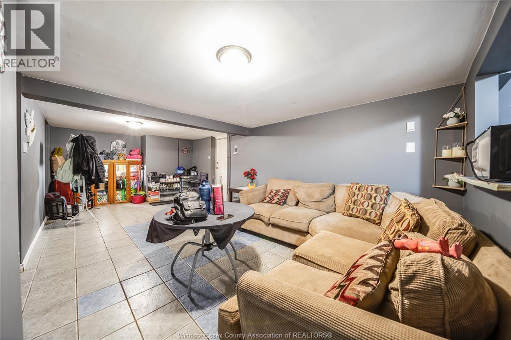 Photo 18 of 756 Brant Street, Windsor ON