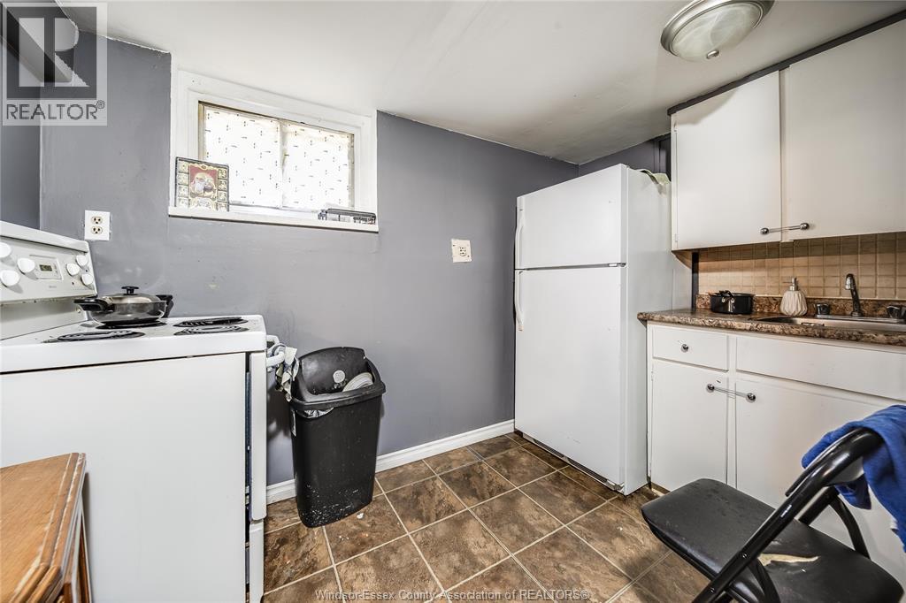 Photo 25 of 756 Brant Street, Windsor ON