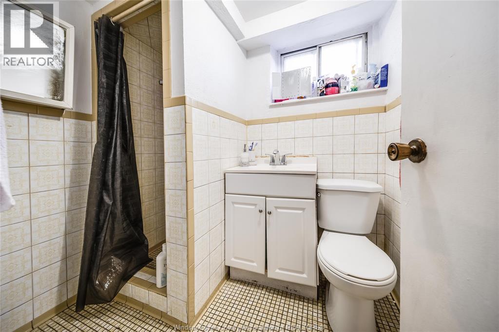 Photo 37 of 756 Brant Street, Windsor ON