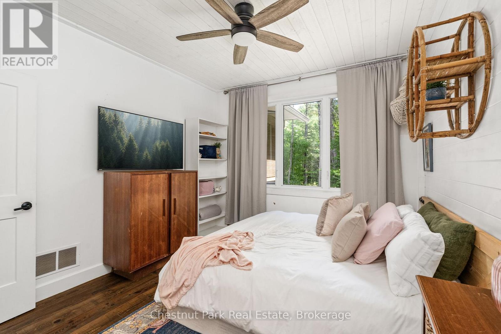 Photo 17 of 2698 Old Muskoka Road, Huntsville ON