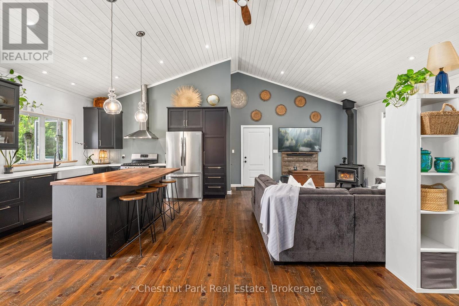 Photo 7 of 2698 Old Muskoka Road, Huntsville ON