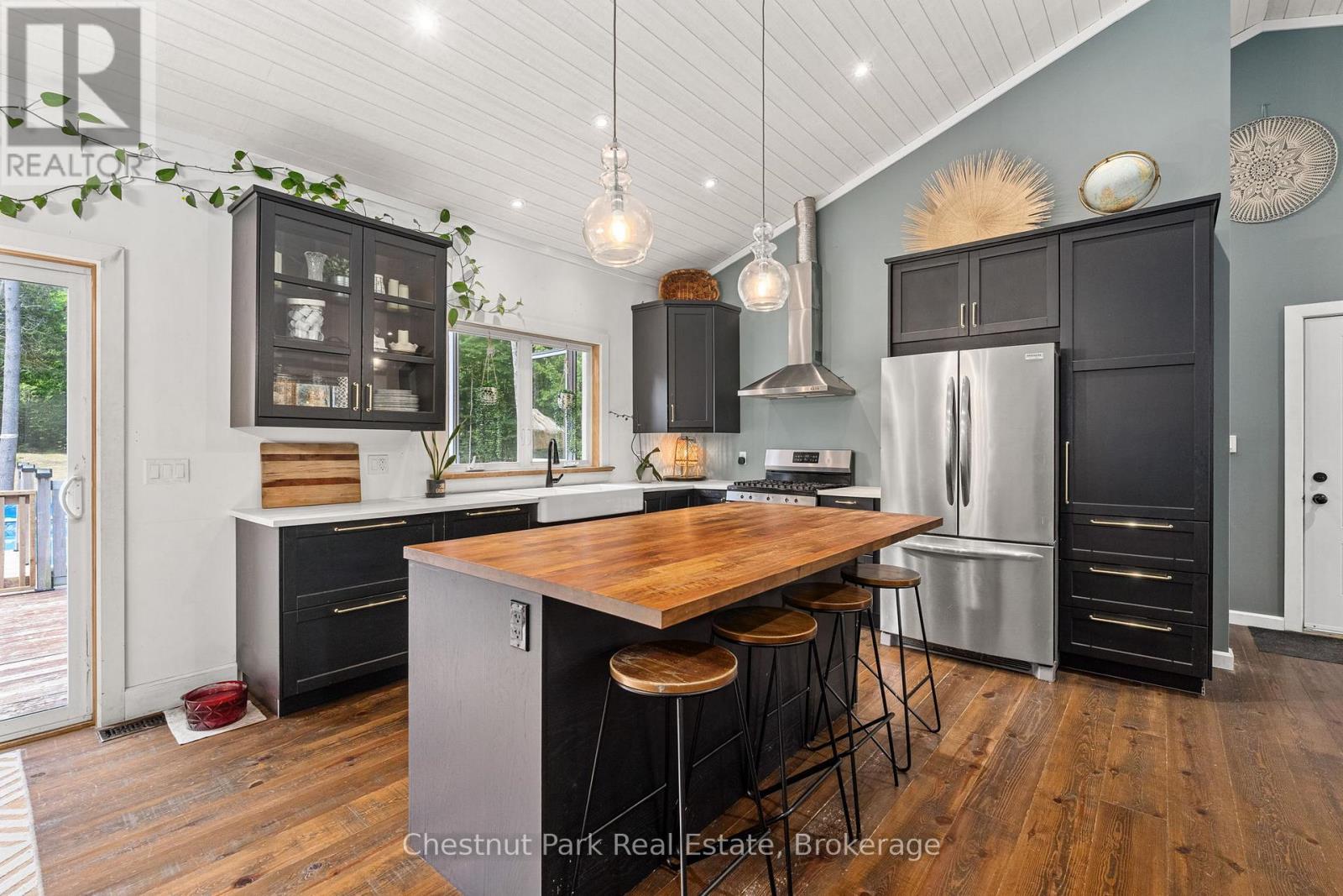 Photo 8 of 2698 Old Muskoka Road, Huntsville ON